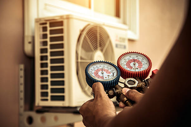 Professional Furnace Repair technician working in Elizabethtown, IL